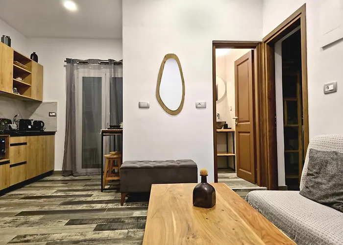 Fira Gem Luxury Apartment