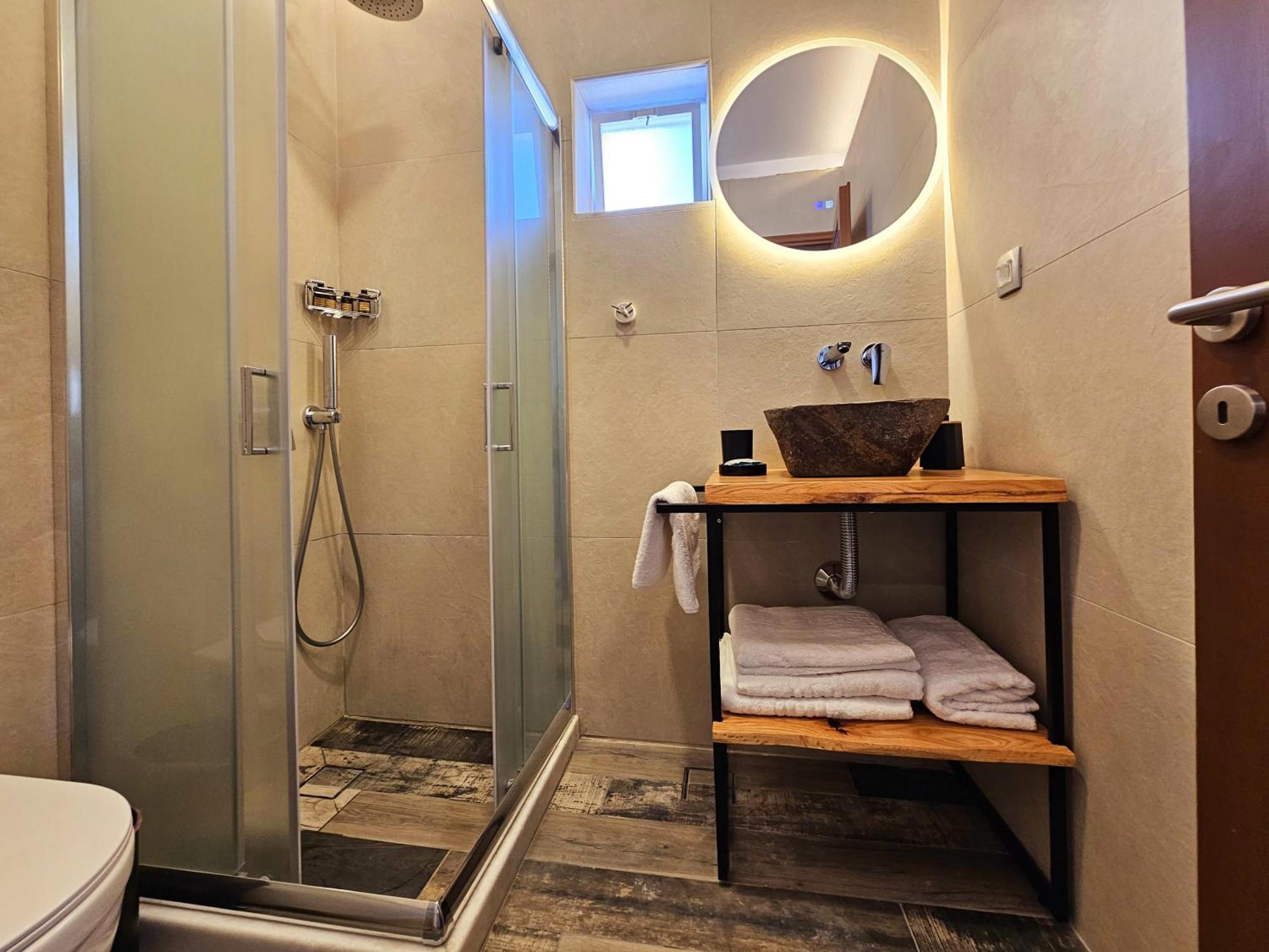 Gem Luxury Apartament *